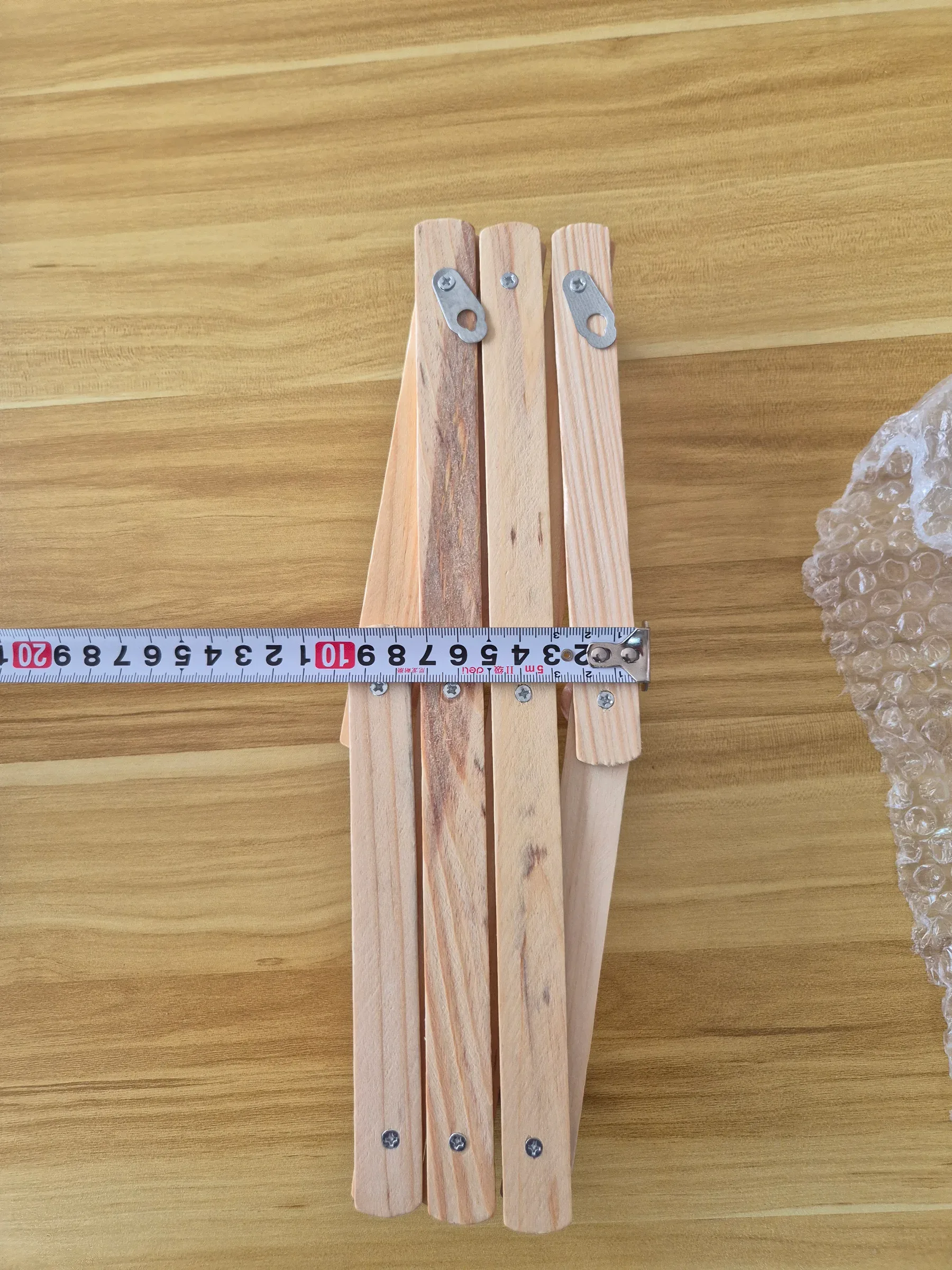 Checking product quality by hand before an order is packed